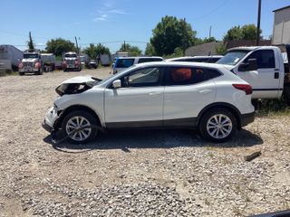 2017 Nissan Rogue Sport S - Exterior Side Driver Image